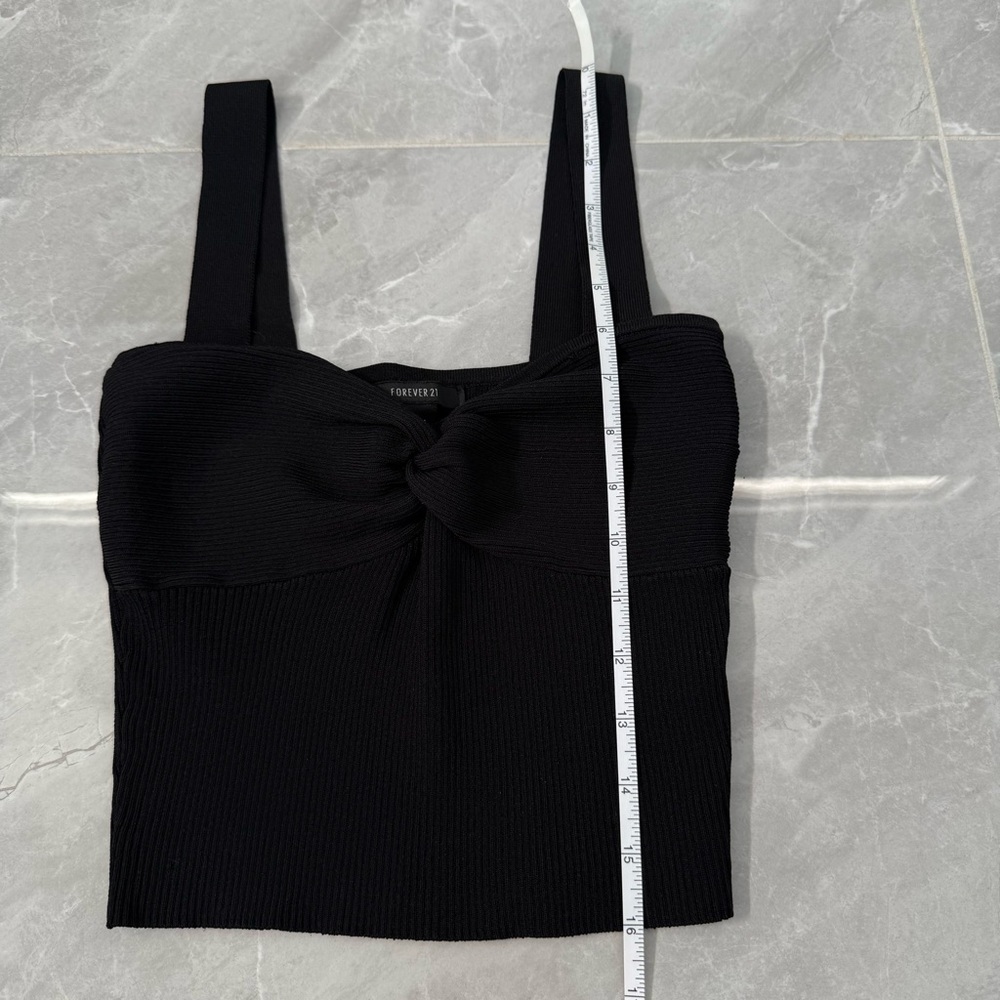 Women’s Forever 21 Ribbed Tank Top Twist Front Sleeveless Crop Top Size Medium - Picture 13 of 13
